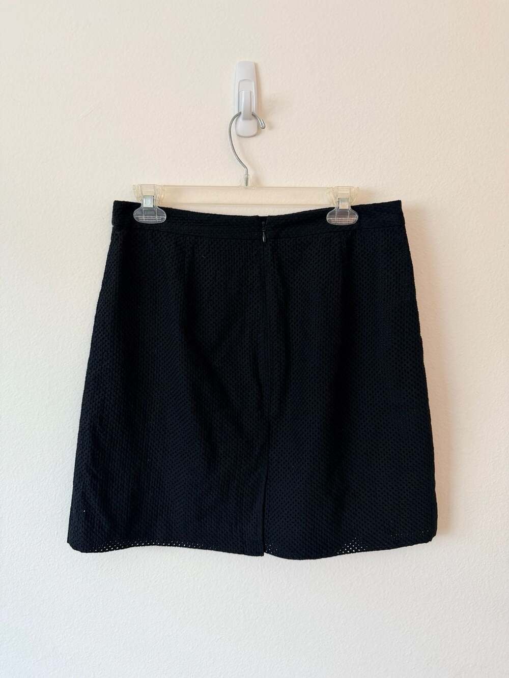 Halogen Black Eyelet A-Line Mini Skirt Feminine Classic Size 8 - Picture 2 of 5